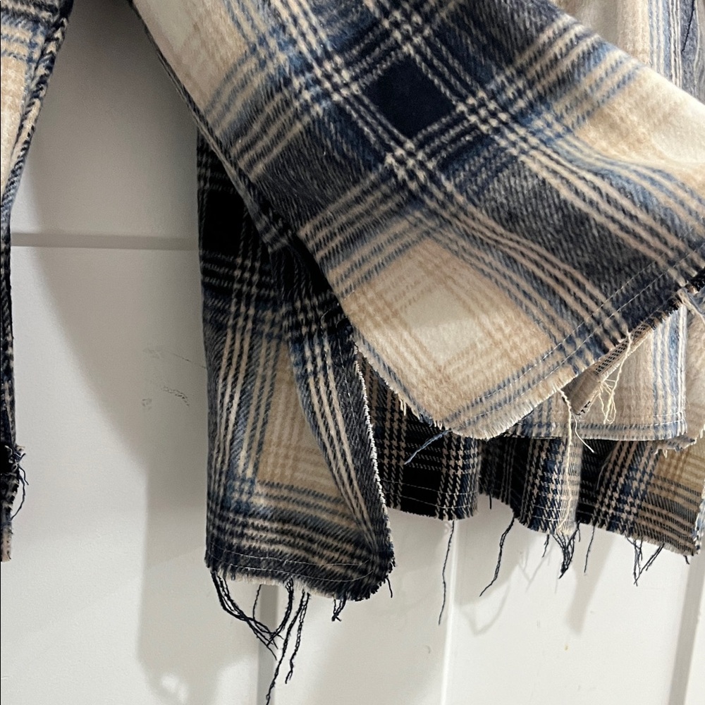 Plaid Frayed Hem Flannel Shacket - Picture 4 of 5